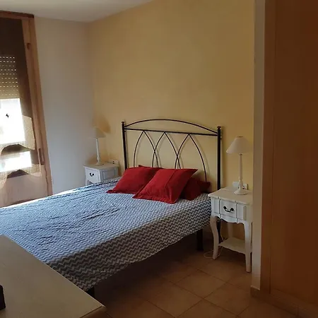 With 2 Bedrooms In Lloret De Mar, With Pool Access And Enclo リョレート・デ・マル